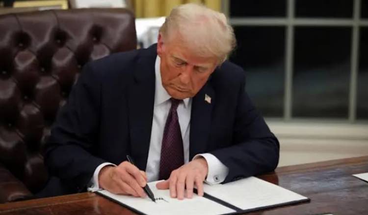 ট্রাম্পের বিশ্ব স্বাস্থ্য সংস্থা থেকে বেরিয়ে আসার ঘোষণা