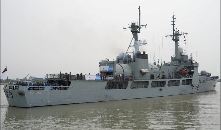 মানবিক সহায়তা নিয়ে ‘বানৌজা সমুদ্র অভিযান’ চট্টগ্রাম বন্দর ত্যাগ করেছে মিয়ানমারে