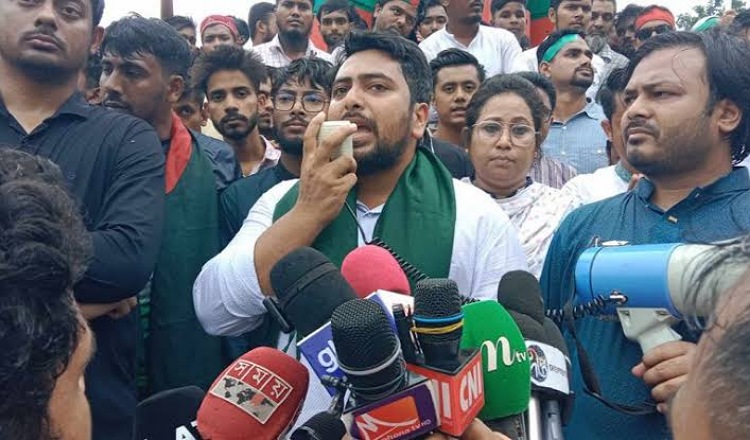 জেলায় জেলায় পদযাত্রায় মানুষের ঢল দেখে আমাদের বিরুদ্ধে ষড়যন্ত্র শুরু হয়েছে : নাহিদ ইসলাম