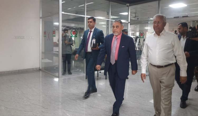 প্রধান বিচারপতির সঙ্গে সৌজন্য সাক্ষাতে সিইসি